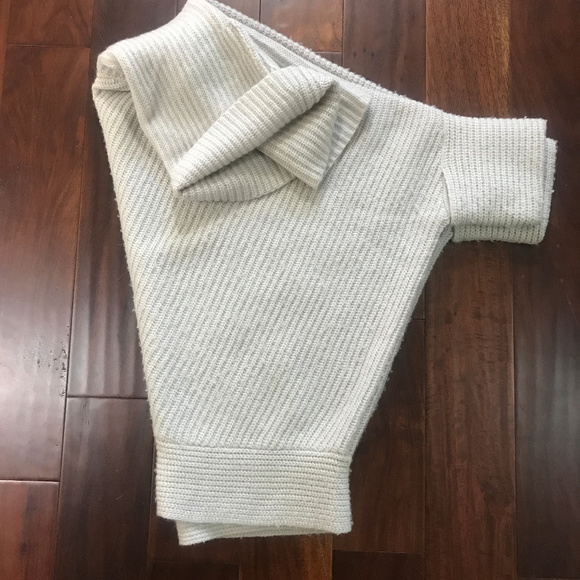 BCBGMaxAzria oversize wool blend sweater - Picture 6 of 8